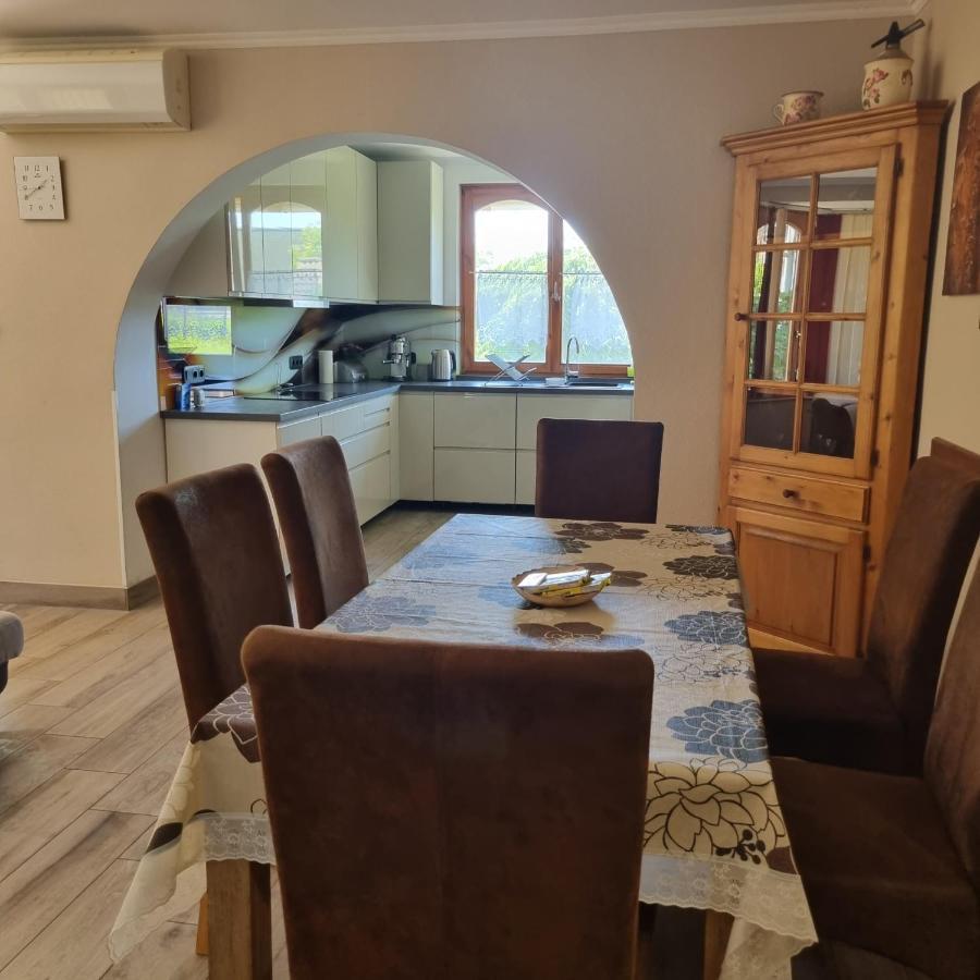 שיופוק Holiday Vendeghaz מראה חיצוני תמונה